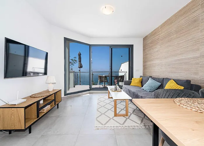 Terrazas De Ladera V12 *